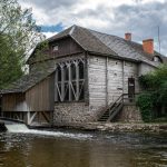 Ginuciain vesimylly Aukstaitijan kansallispuistossa.