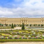 Versaillesin palatsi puutarha edustalla