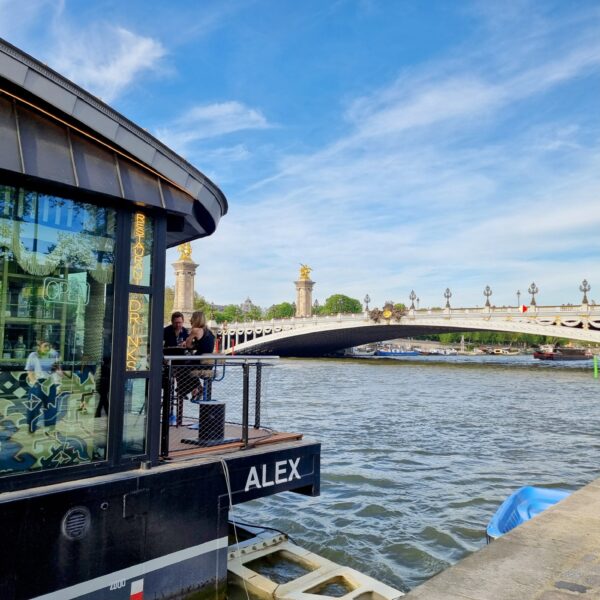 Ravintolalaiva Fuga Seinen varressa