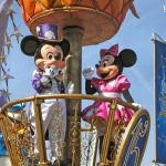 Minni ja Mikki Hiiri paraatissa