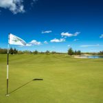 Aurinkoinen päivä Saare Golfin kentällä