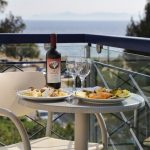 Superior huoneen parveke sivuttaisella merinäköalalla Palmyra Beach Hotel, Glyfada, Kreikka