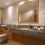 Superior-huoneen kylpyhuone, Central Athens Hotel, Kreikka