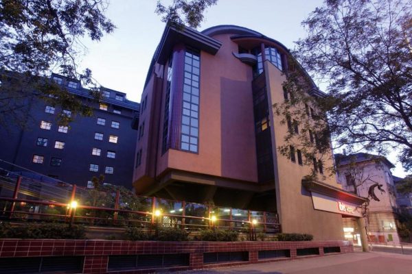 Ibis Heroes Square hotelli