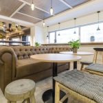 Hotellin viihtyisä ravintola