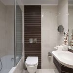 Superior-huoneen kylpyhuone, Titania Hotel, Ateena, Kreikka