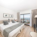 Standard huone merinäköalalla