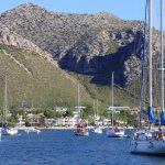 Purjeveneitä Puerto Pollensan edustalla Mallorcalla