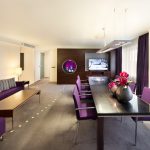 Radison Blu Olümpia Hotellin Amethyst sviitin olohuone