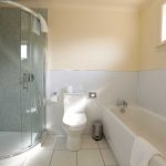 Ardean mökin kylpyhuone