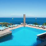 Allasalue näkymällä