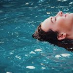 Rentoudu päivän päätteeksi Yu Span allasosastolla