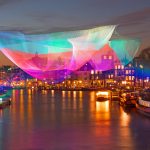 Amsterdamissa näkee upeaa valotaidetta.