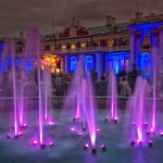 Värien loistoa Kadriorgin puiston valofestivaalissa.