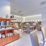 Hotellin aamiainen on saanut vaikutteita amerikasta sekä italialaisesta ruokakulttuurista