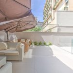 Nauti olostasi ulkona loungessa