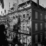 Vuosien 1900–1920 hotellia laajennettiin José de Oliveira Bastosin aloitteesta ja hotellin terassi on kaupungin mahtavin uutuus