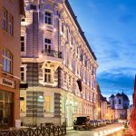 Hotel Telegraaf, julkisivu yöllä