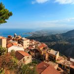 Castelmolan kylän näkymiä, Sisilia