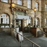 Hotellin sisäänkäynti