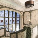 Hotellin upea portaikko