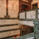 Hotellin upea portaikko