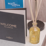 Huoneen yksityiskohtia