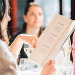 Hotelli tarjoilee myös Afternoon Teata