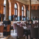 Hotellin ravintolasali