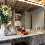 Kylpyhuoneen yksityiskohtia