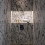 Kylpyhuoneen yksityiskohtia