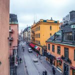 Vierashuoneista on näkymät joko kävelykadulle