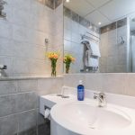 Esimerkkikuva kylpyhuoneesta