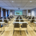 Hotelli tarjoaa myös kokoustiloja