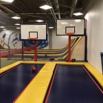 Koripalloa trampoliinin avustuksella, Skypark, Tallinna