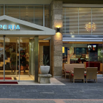 Hotellin sisäänkäynti