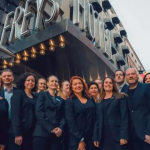 Perheomisteisen hotellin suurin voimavara on sen henkilökunta