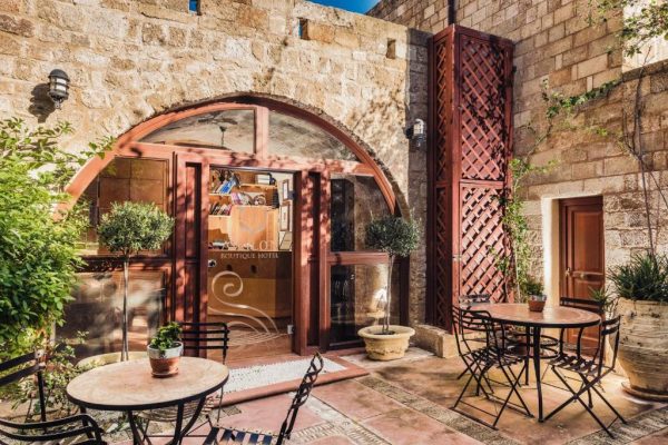 Rodoksen vanhakaupunki, Avalon Boutique Suites Hotel