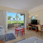 Perhesviitti merinäköalla