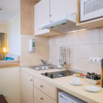 Deluxe Sviitin keittiö