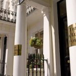 Hotellin sisäänkäynti