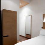 Pieni Standard-huone