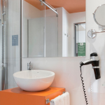 Neljän hengen huone