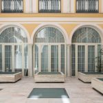 Hotellin kaunis sisäpiha