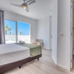 Kahden makuuhuoneen huoneisto terassilla