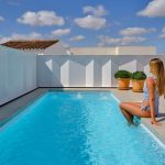 Kattoterassi ja uima-allas