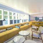 Hotellin aulatiloja ja vastaanotto