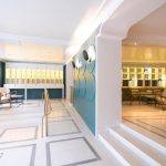 Hotellin aulatiloja ja vastaanotto