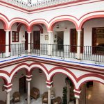 Hotellissa on kaunis andalusialainen sisäpiha