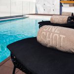 Kattoterassi ja uima-allas